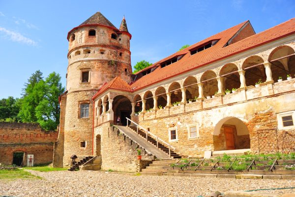 castelul_bethlen castelul_bethlen